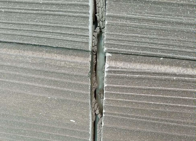 シーリング亀裂