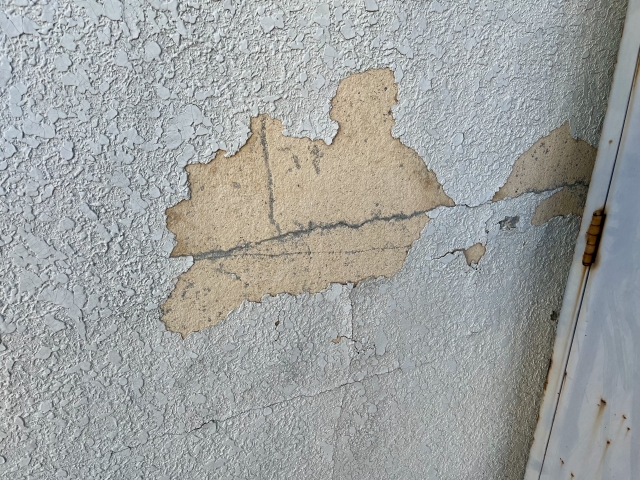 外壁　クラック