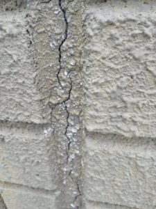 ACL　外壁　シーリング　ひび割れ