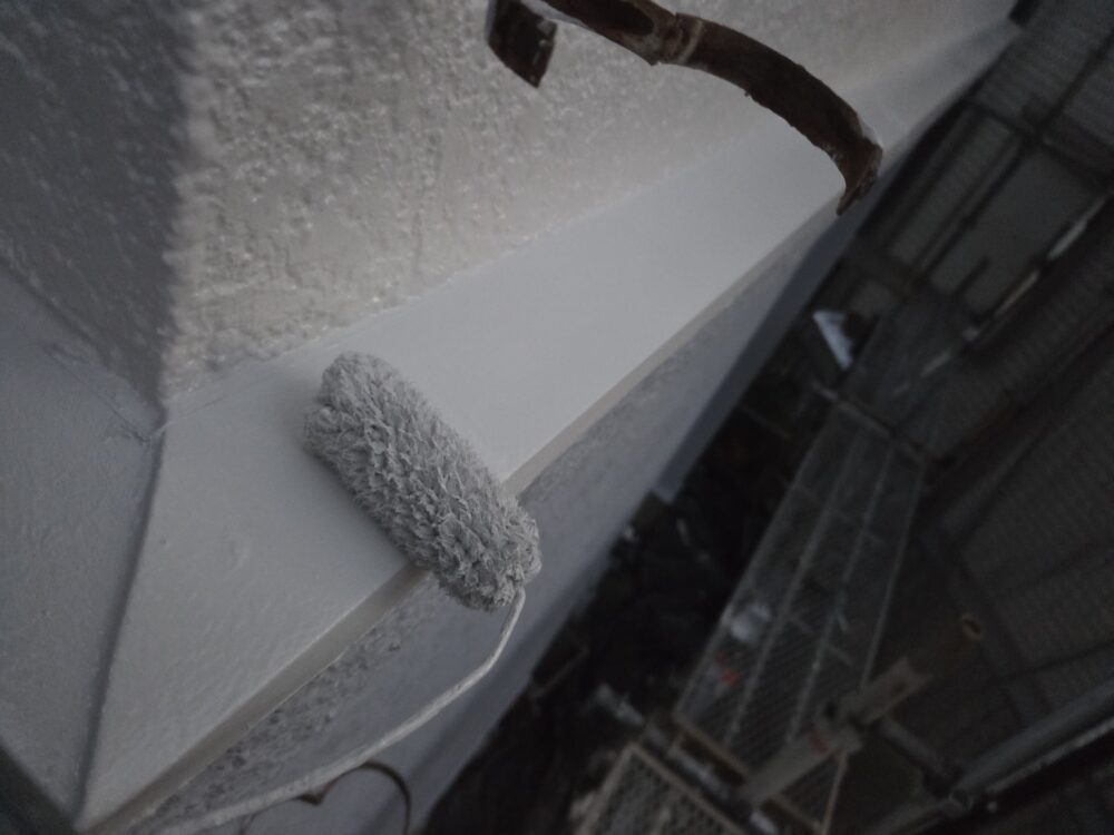 幕板水切り　上塗り　2回目