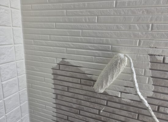 サイディング　中塗り